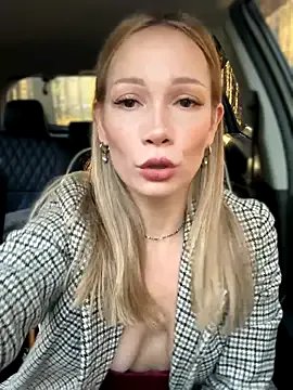 LavenderHot on StripChat