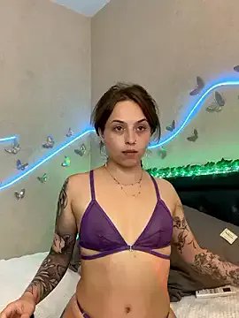 lavenderluxe on StripChat