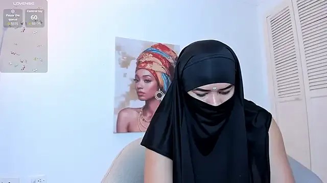 Layla_arabelle on StripChat