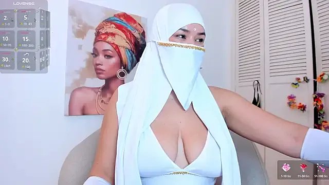 Layla_arabelle on StripChat