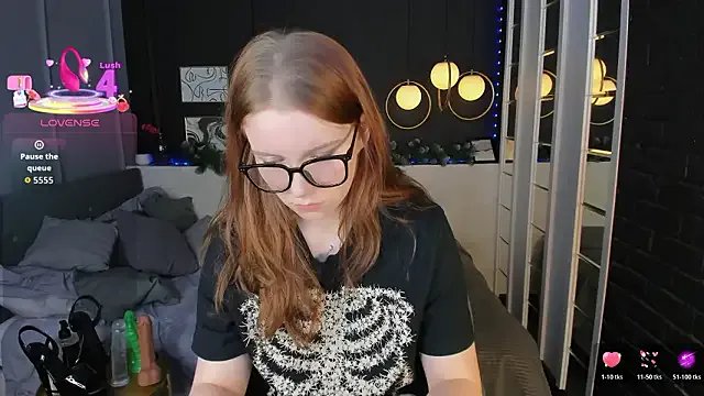 Layla_Glam on StripChat