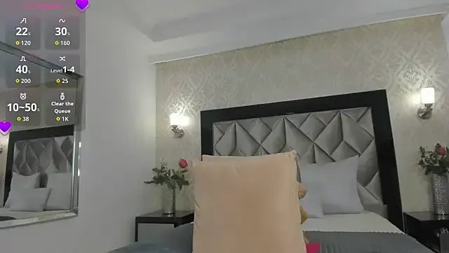 Layla_Mackenzie on StripChat