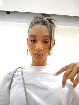 Leaberrry on StripChat