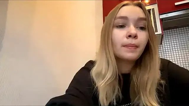 Leifuture — show sexy belly