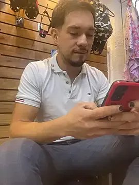 Leonardmoppet on StripChat