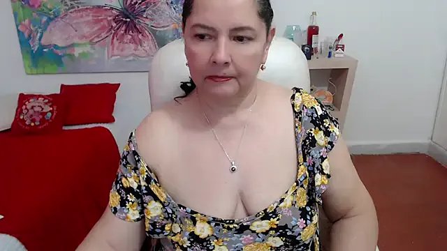 leonela_69 on StripChat