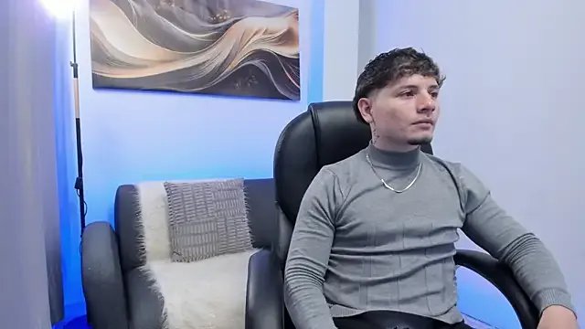 Leoo_Miller on StripChat