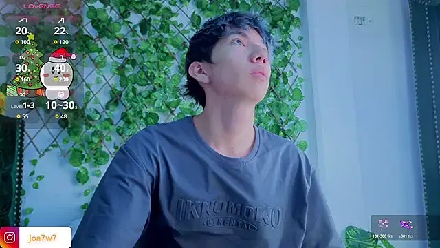 Levii_Ackermann on StripChat