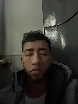 liam_bronw on StripChat