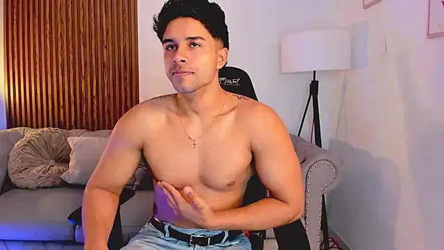 liam_collins21 on StripChat