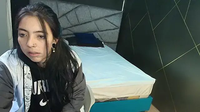 LiaMonroee_ on StripChat