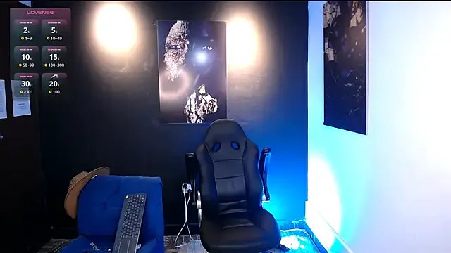 LiamVibes212 on StripChat