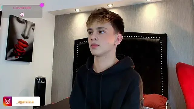 LiamWildx20 on StripChat