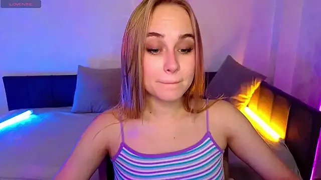 LianaBright on StripChat