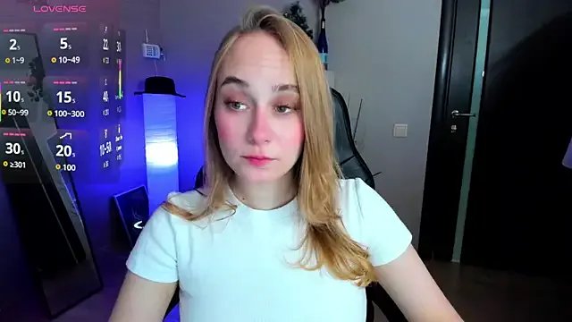 LianaBright on StripChat