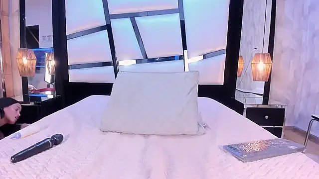 LiaObrien — Ride dildo in reversa 