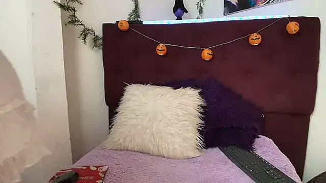 LinaBrowm on StripChat