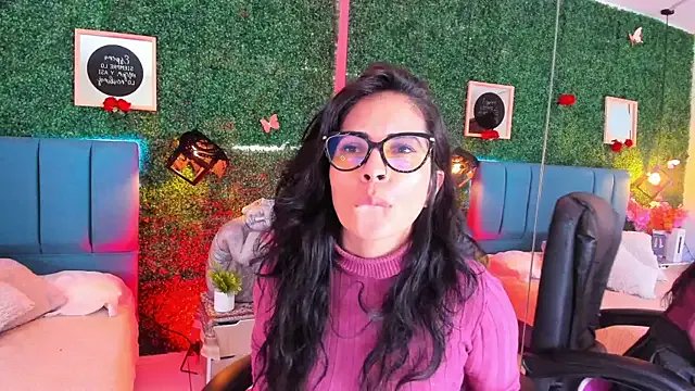 Linagh_ on StripChat