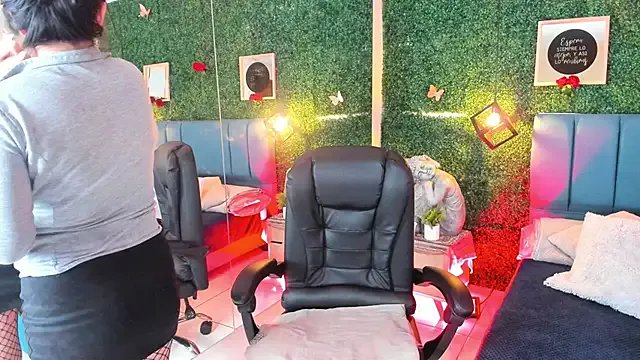 Linagh_ on StripChat