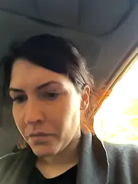 Linalicious on StripChat