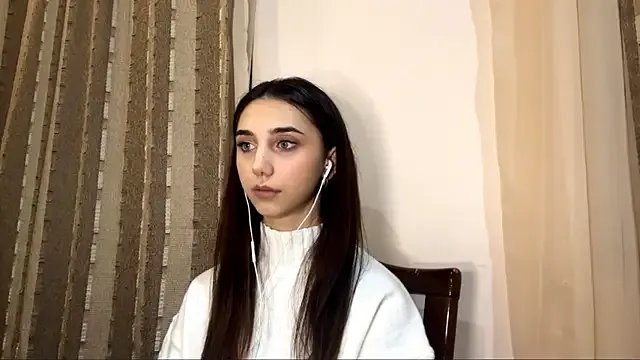 LinaMour on StripChat