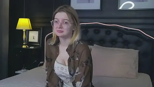 LindaGrant on StripChat