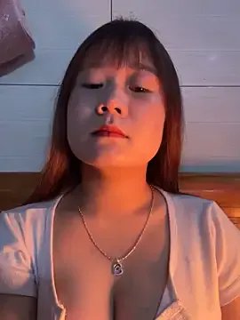 Liness101 on StripChat