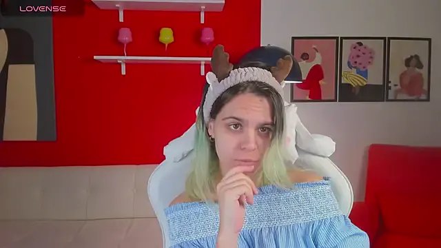 LiraBelle on StripChat