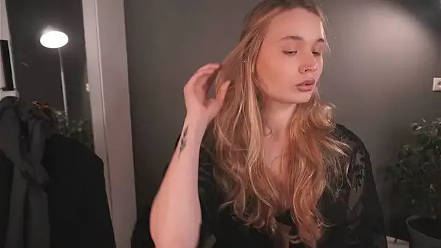 lisa_schiele on StripChat