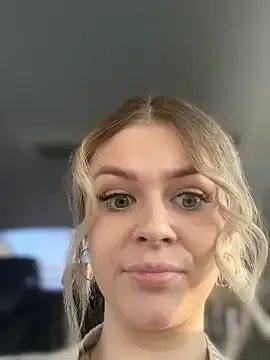 Love_Bri — Make  my pussy very good