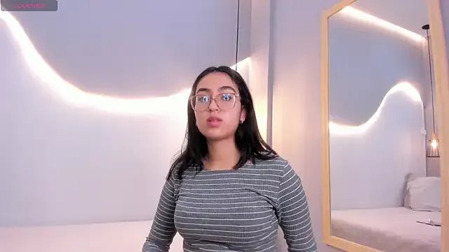 lucelly_15 on StripChat