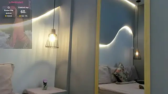 lucelly_15 on StripChat