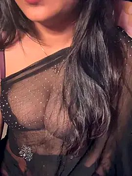 Lucky_Flora on StripChat