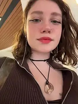 lucy-joy on StripChat