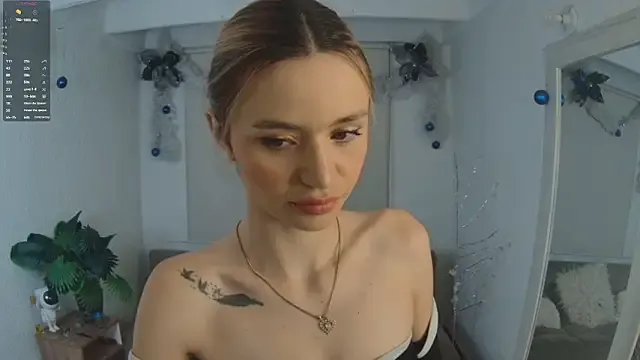 Lucy_Princes on StripChat