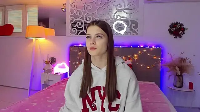 LuisaClover on StripChat