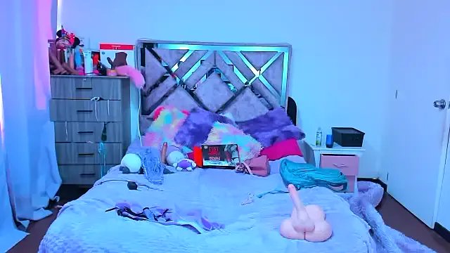 Luna_Analya on StripChat