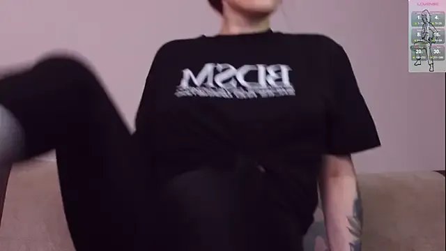 Luna_Blake on StripChat