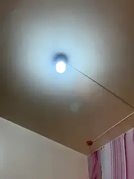 Luna_star3 on StripChat