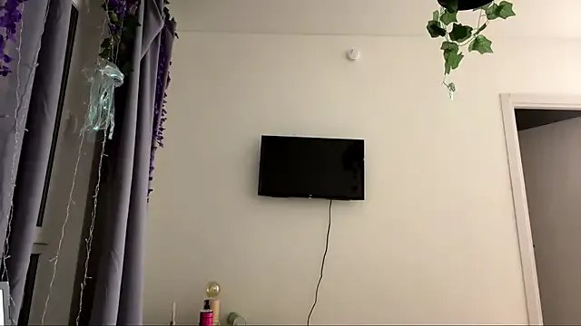 LunaMacky — tease my panties