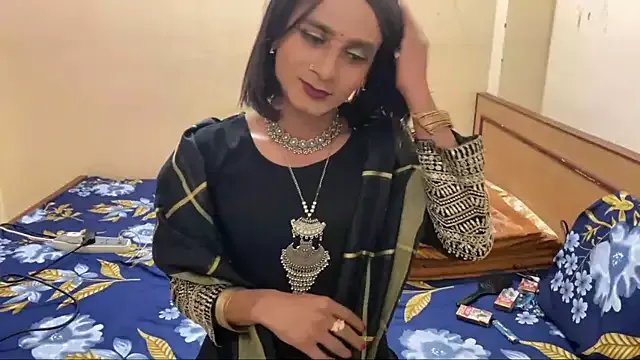 LuvLayla on StripChat