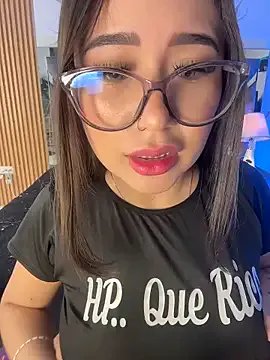 LylaLee111 on StripChat