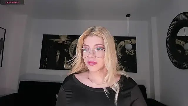 MadisonKane on StripChat