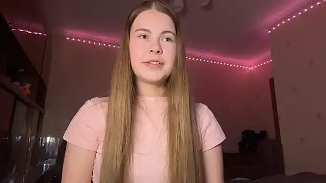 MaevAmy on StripChat