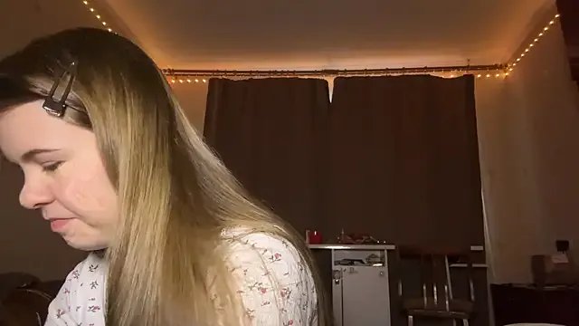 MaevAmy on StripChat