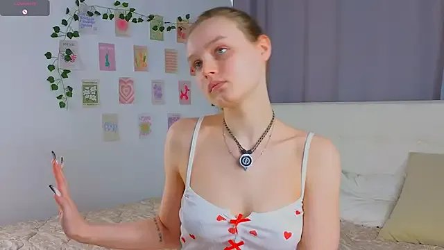 MandaReh on StripChat