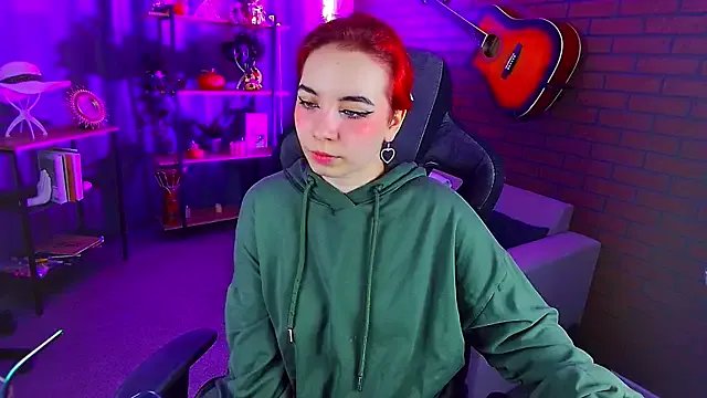 MarcelineChi on StripChat