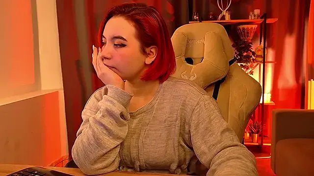 MarcelineChi on StripChat