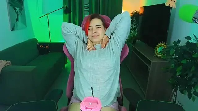 MarcelineChi on StripChat