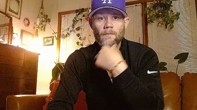 marcus_graves_13 on StripChat